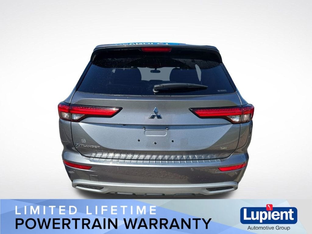2023 Mitsubishi Outlander SE