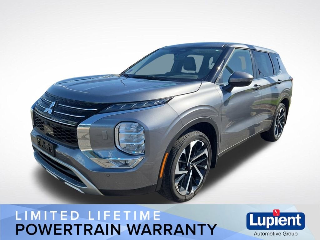 2023 Mitsubishi Outlander SE