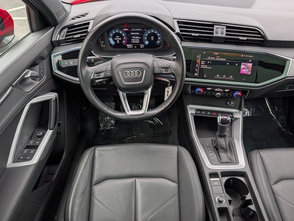 2023 Audi Q3 S line Premium