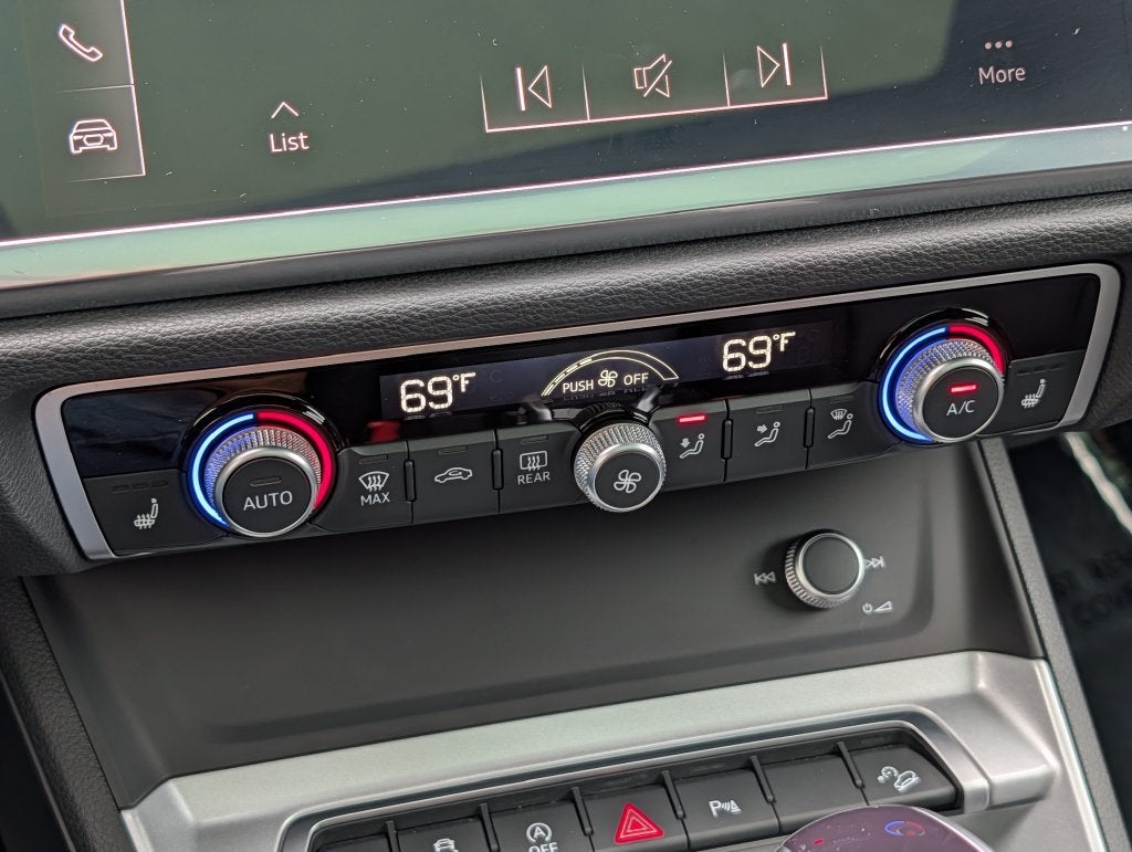 2023 Audi Q3 S line Premium