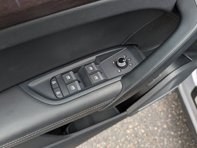2022 Audi Q5 S line Premium Plus