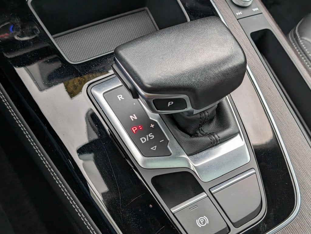 2022 Audi Q5 S line Premium Plus