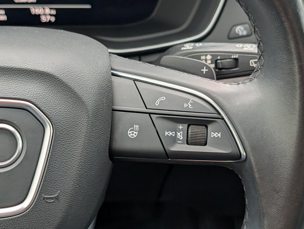 2022 Audi Q5 S line Premium Plus
