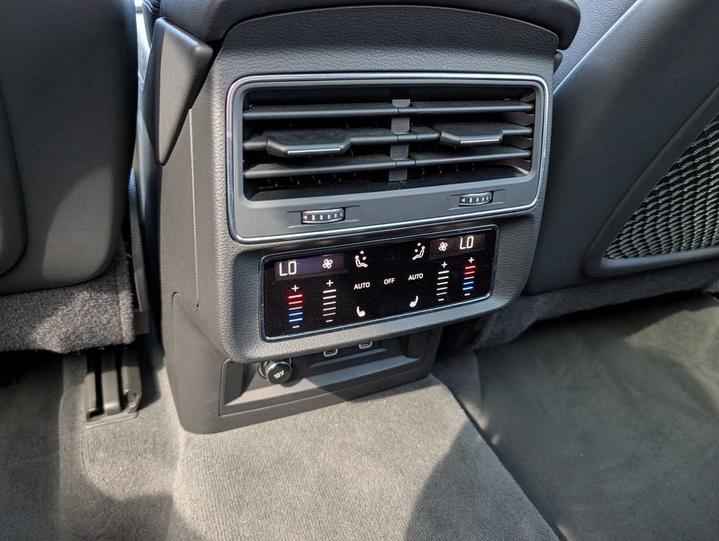 2023 Audi Q7 Premium Plus