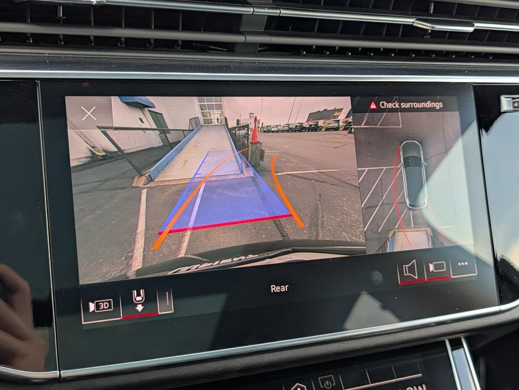 2023 Audi Q7 Premium Plus