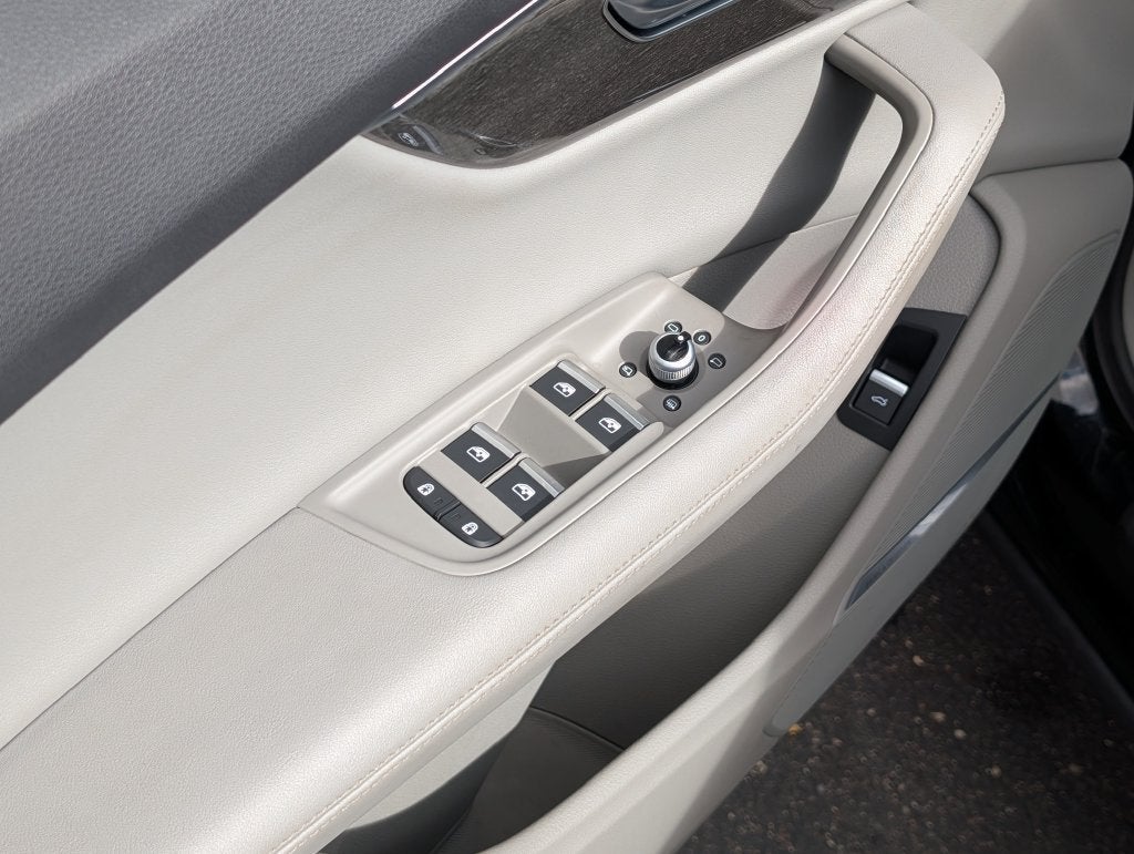 2023 Audi Q7 Premium Plus
